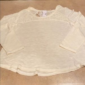 Women’s Maurices shirt size 4 (plus sized)